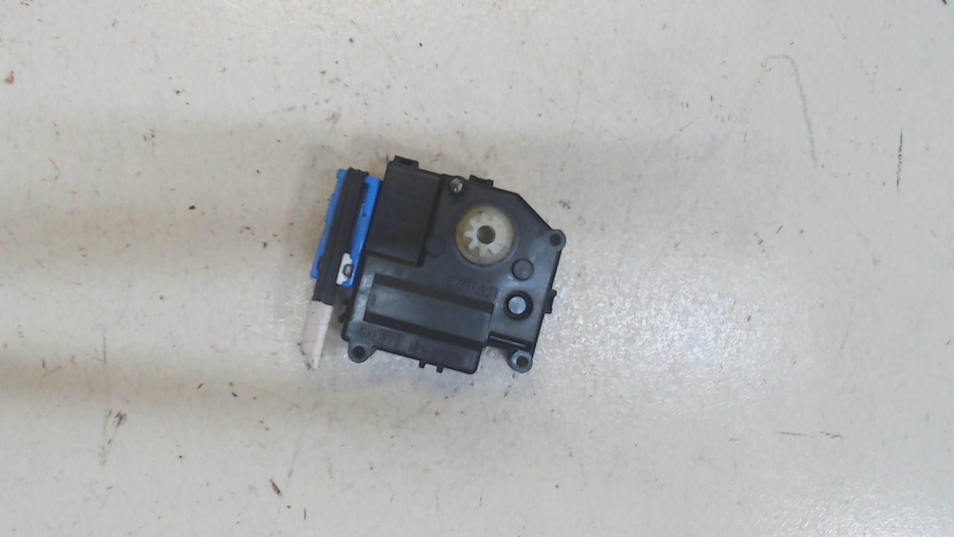 Моторчик заслонки печки