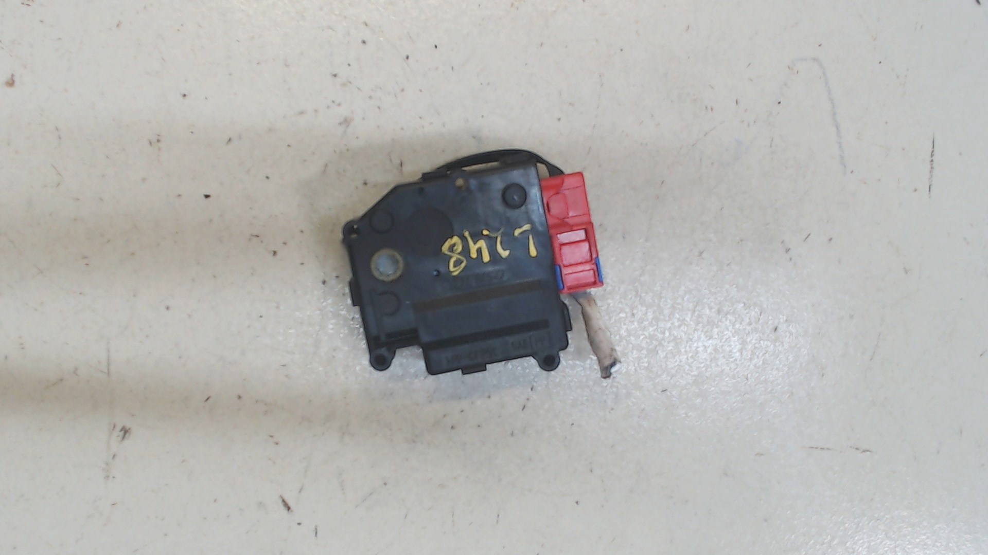 Моторчик заслонки печки