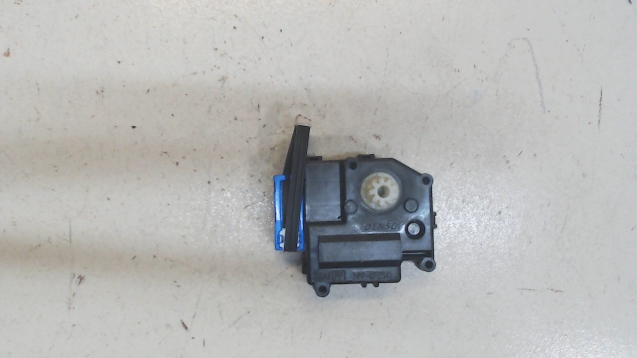 Моторчик заслонки печки