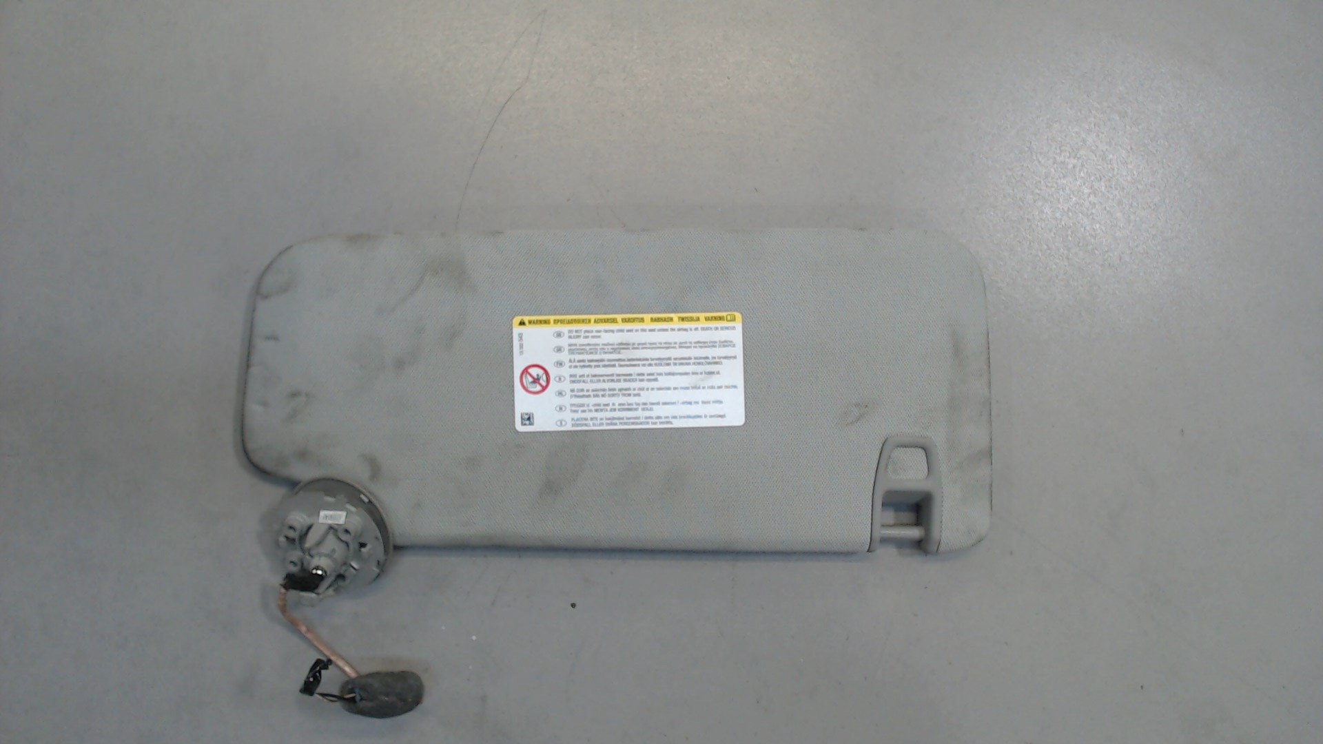 Козырек солнцезащитный