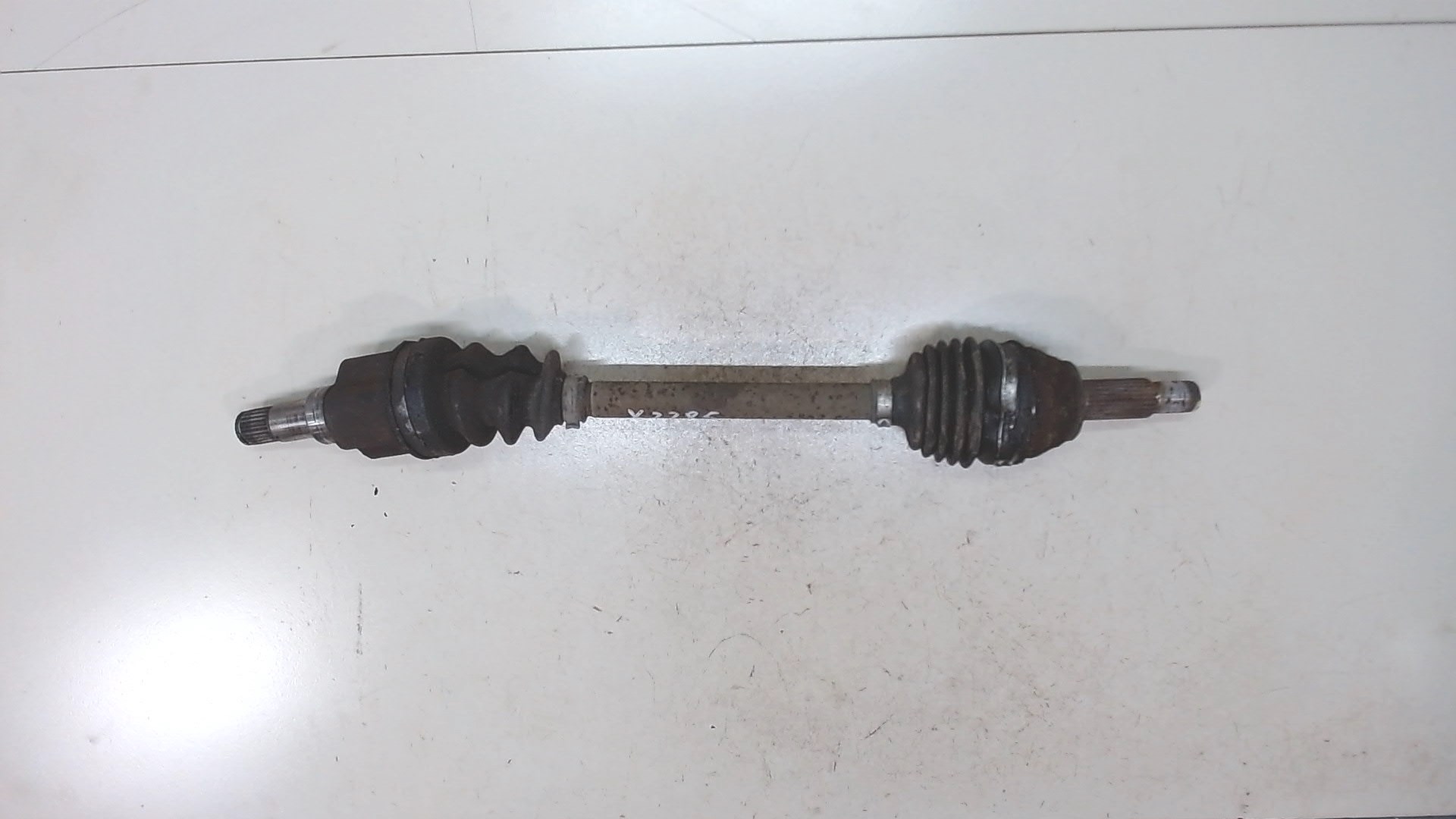 Полуось передняя левая