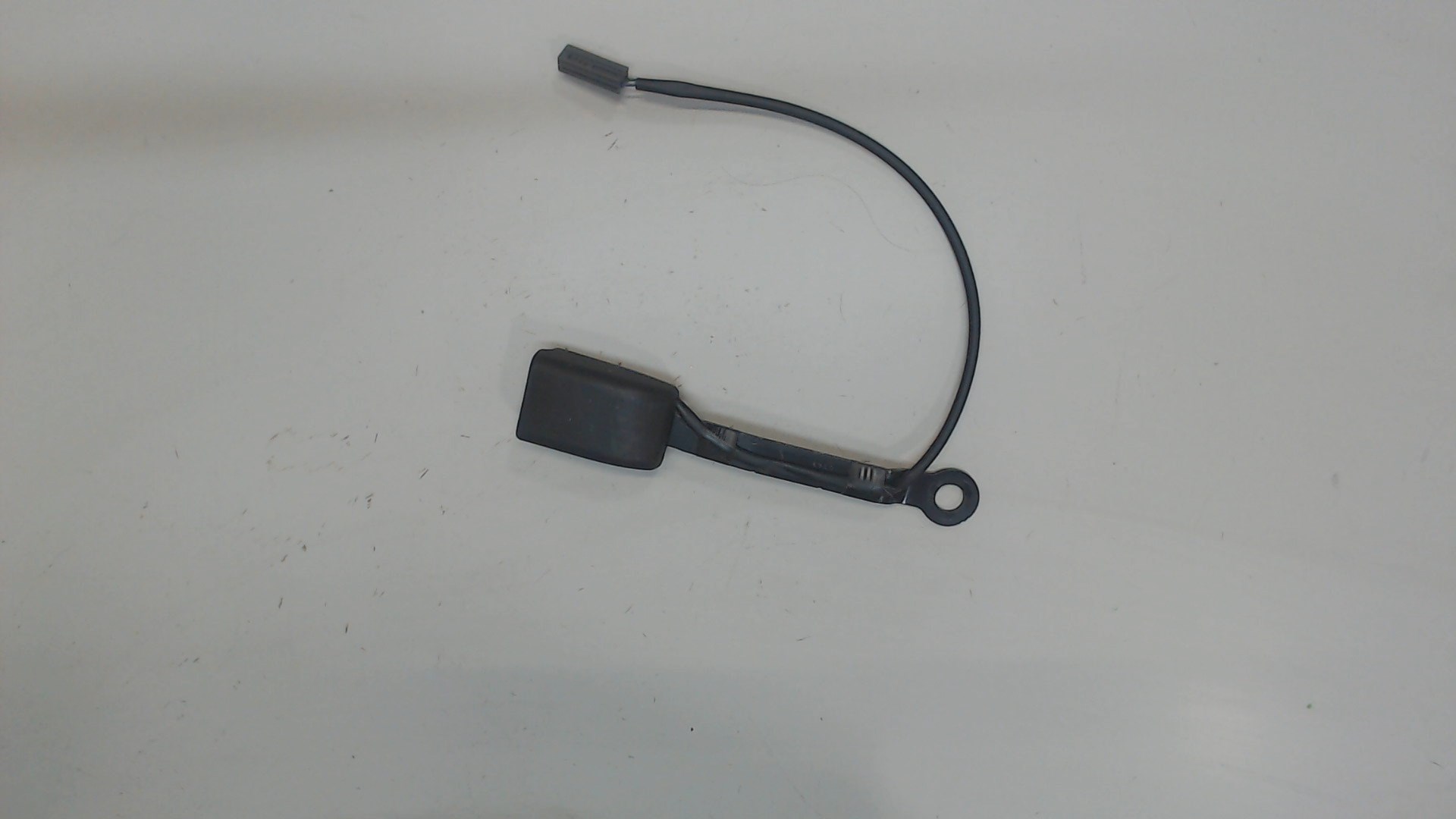 Ответная часть ремня безопасности