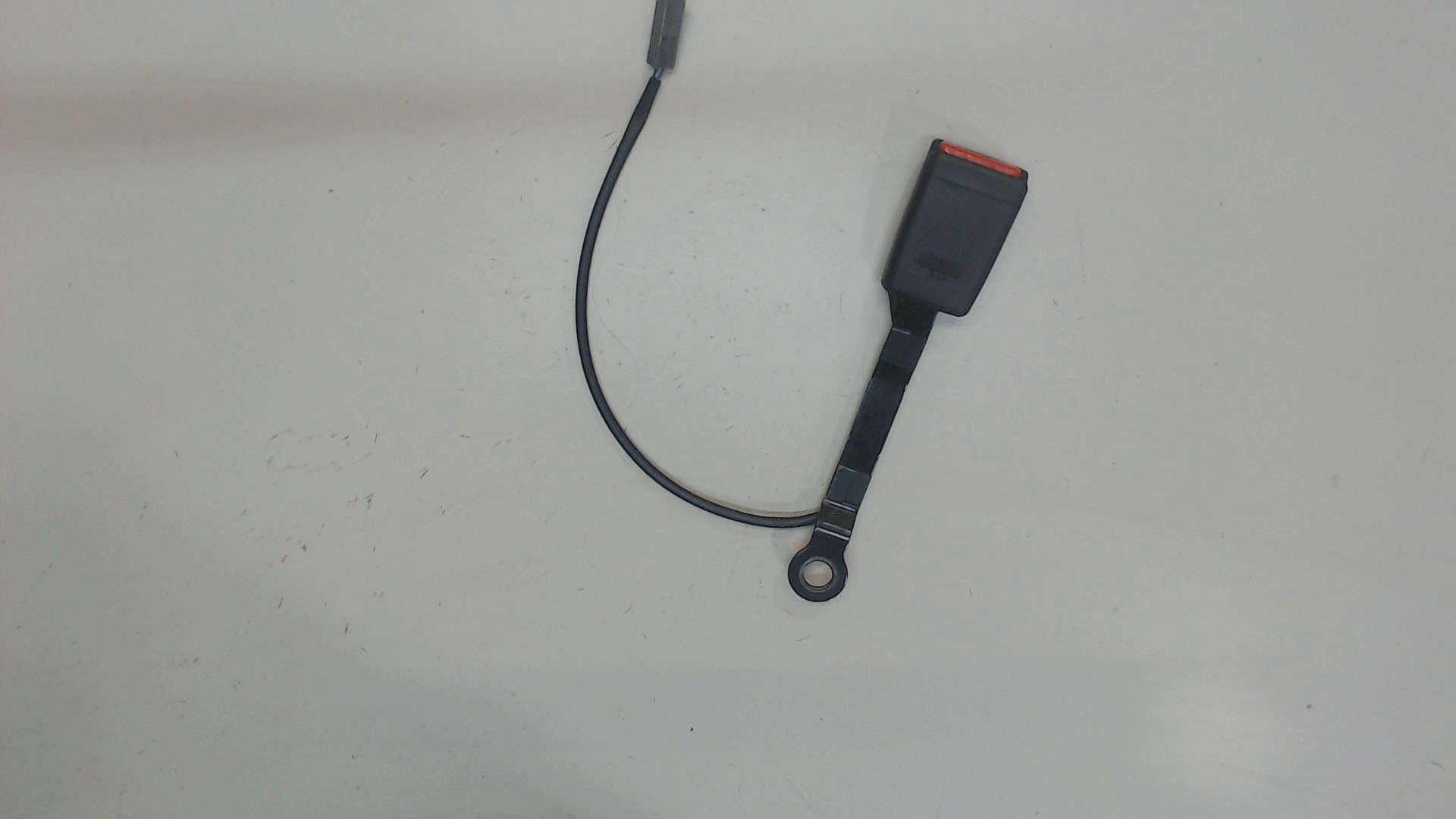 Ответная часть ремня безопасности