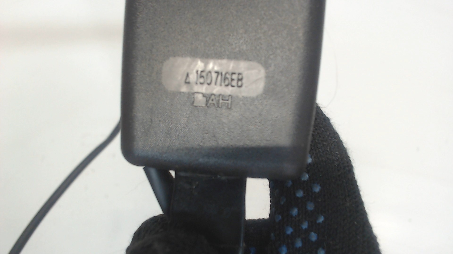 Ответная часть ремня безопасности