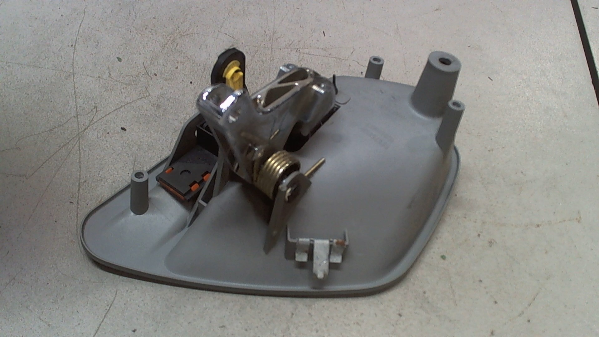 Ручка двери передней внутренняя левая