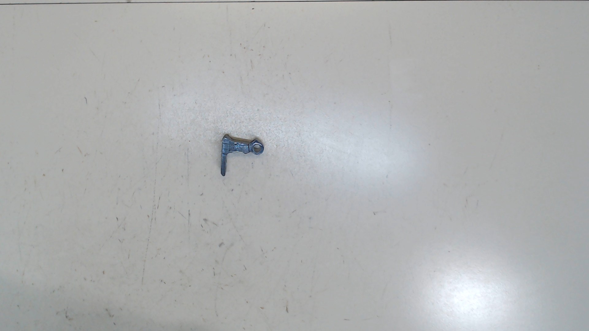 Петля двери