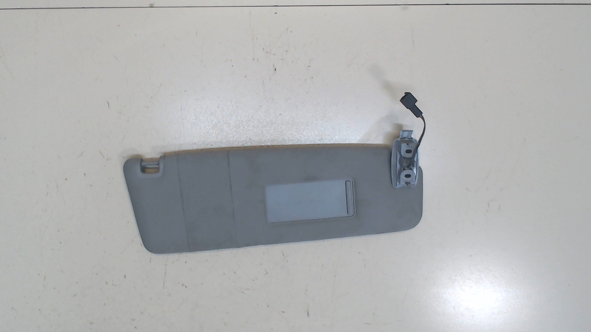 Козырек солнцезащитный