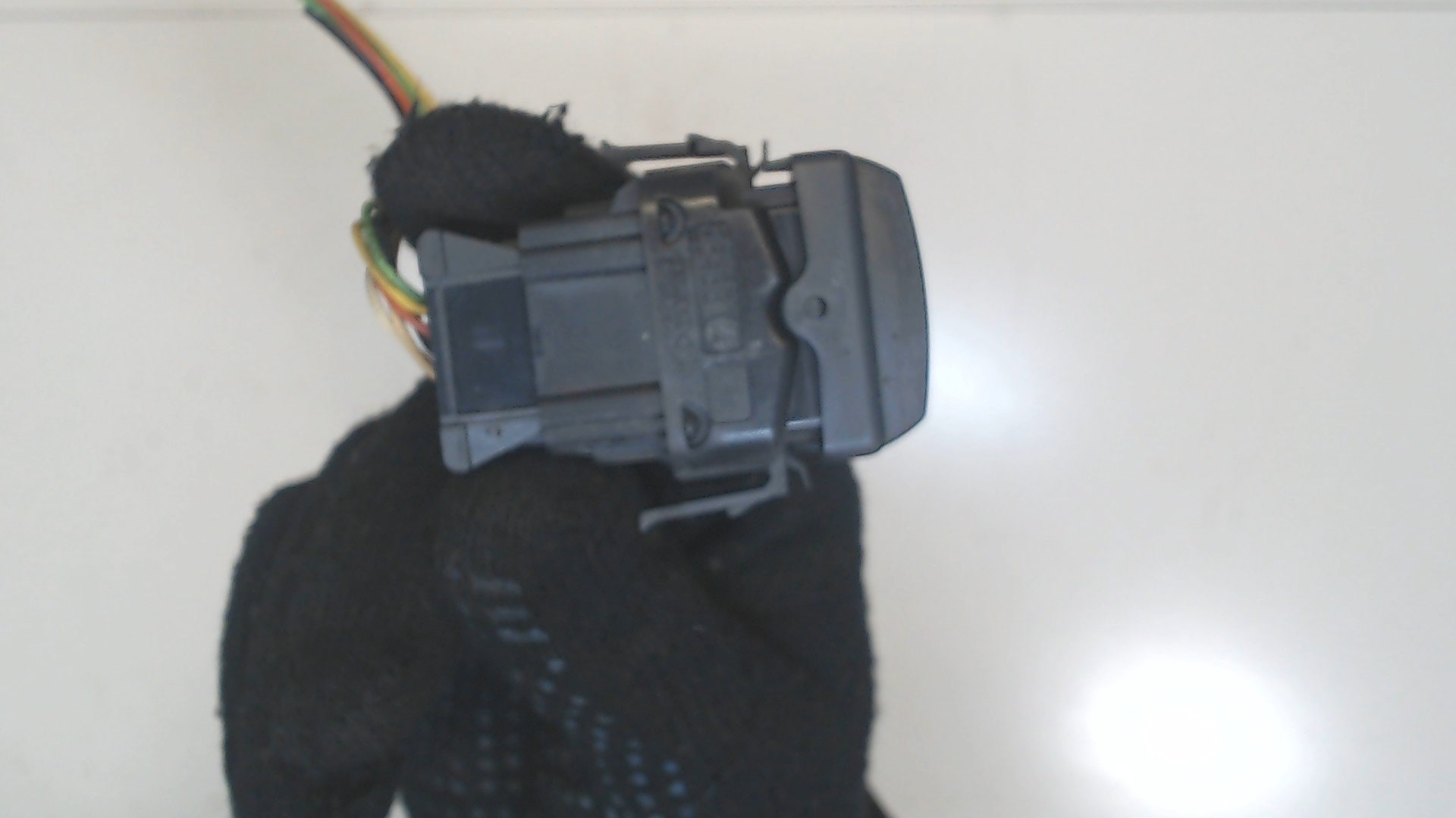 Кнопка открывания двери