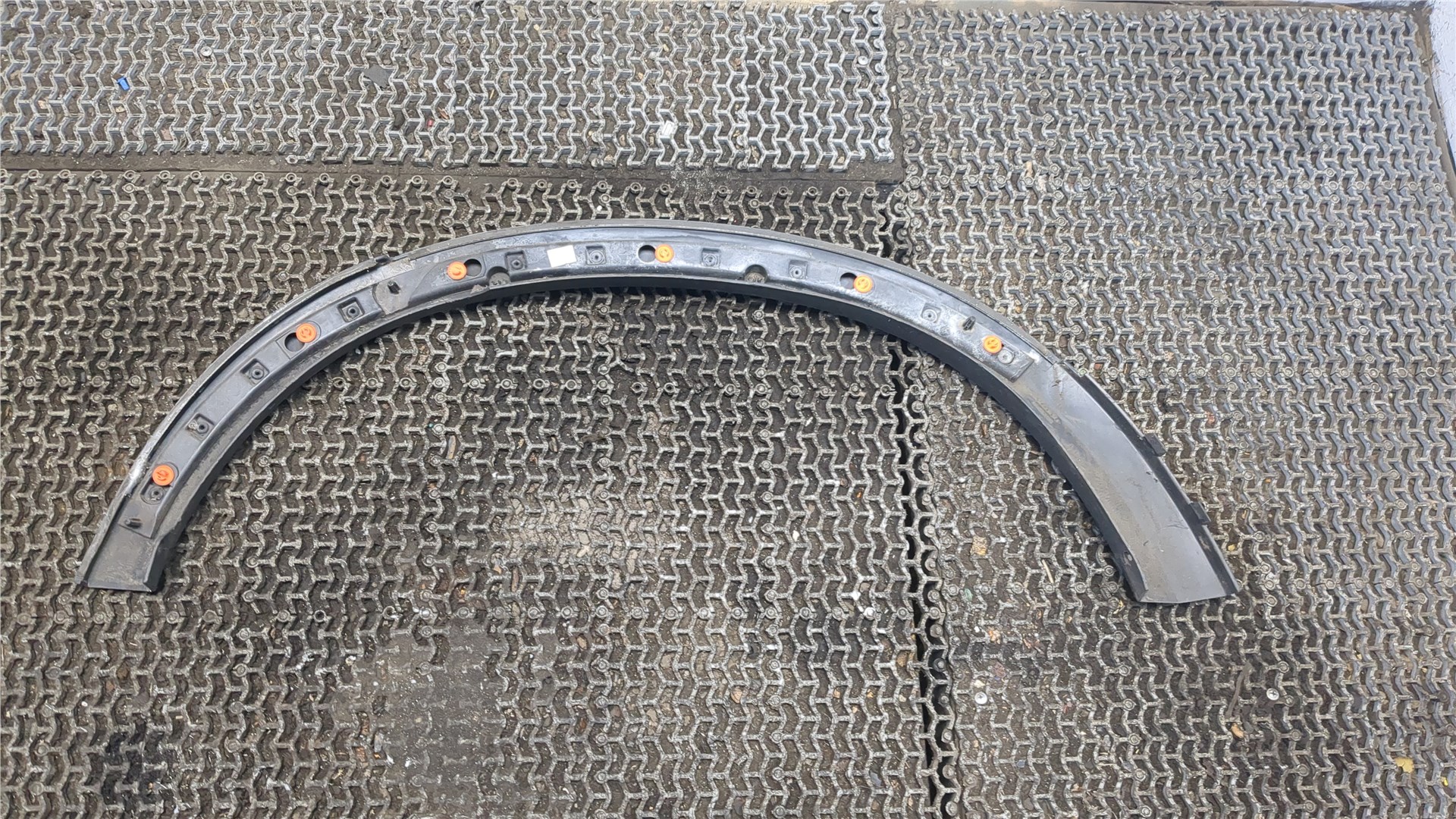 Молдинг заднего крыла правого