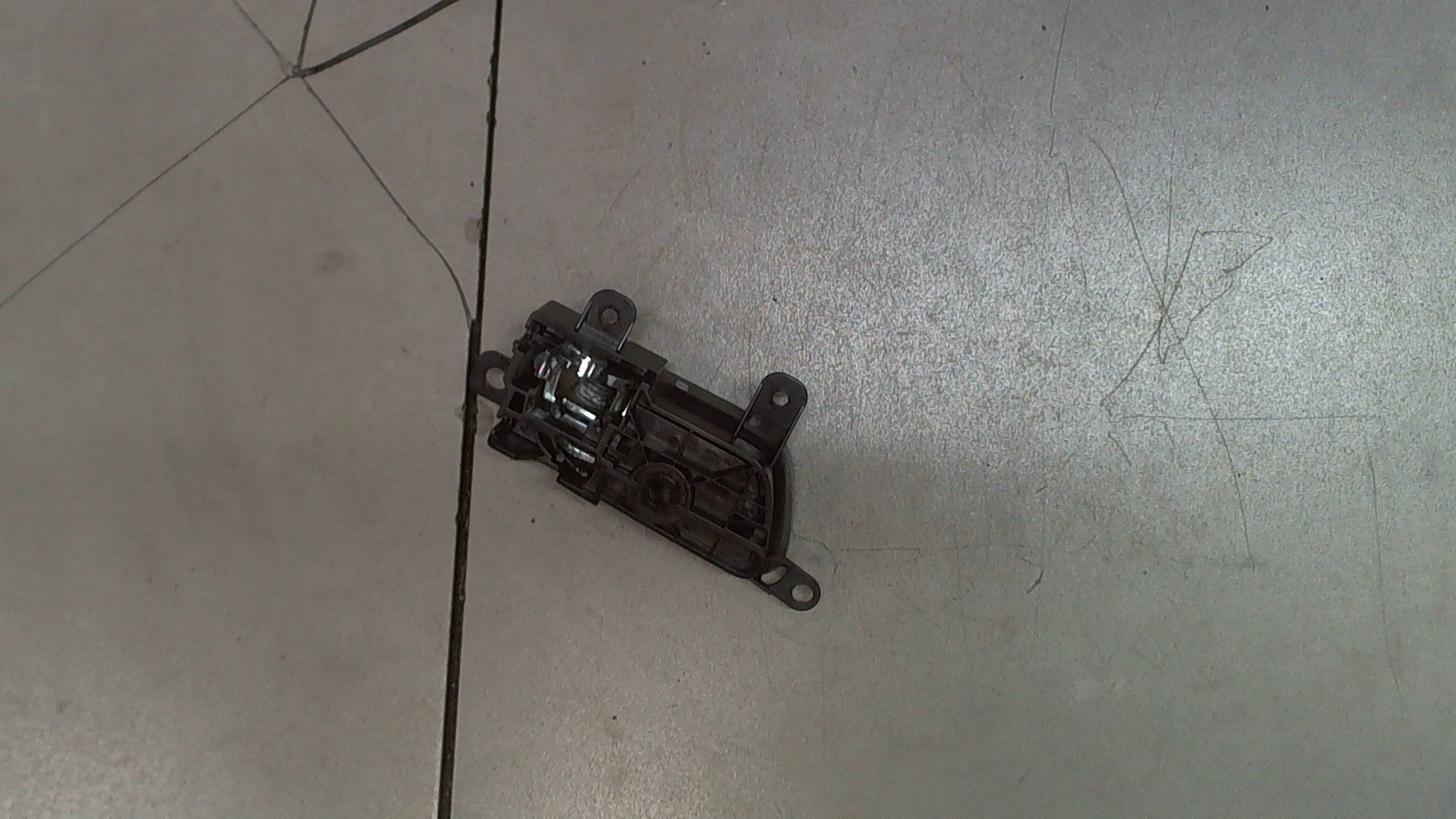 Ручка двери передней внутренняя левая