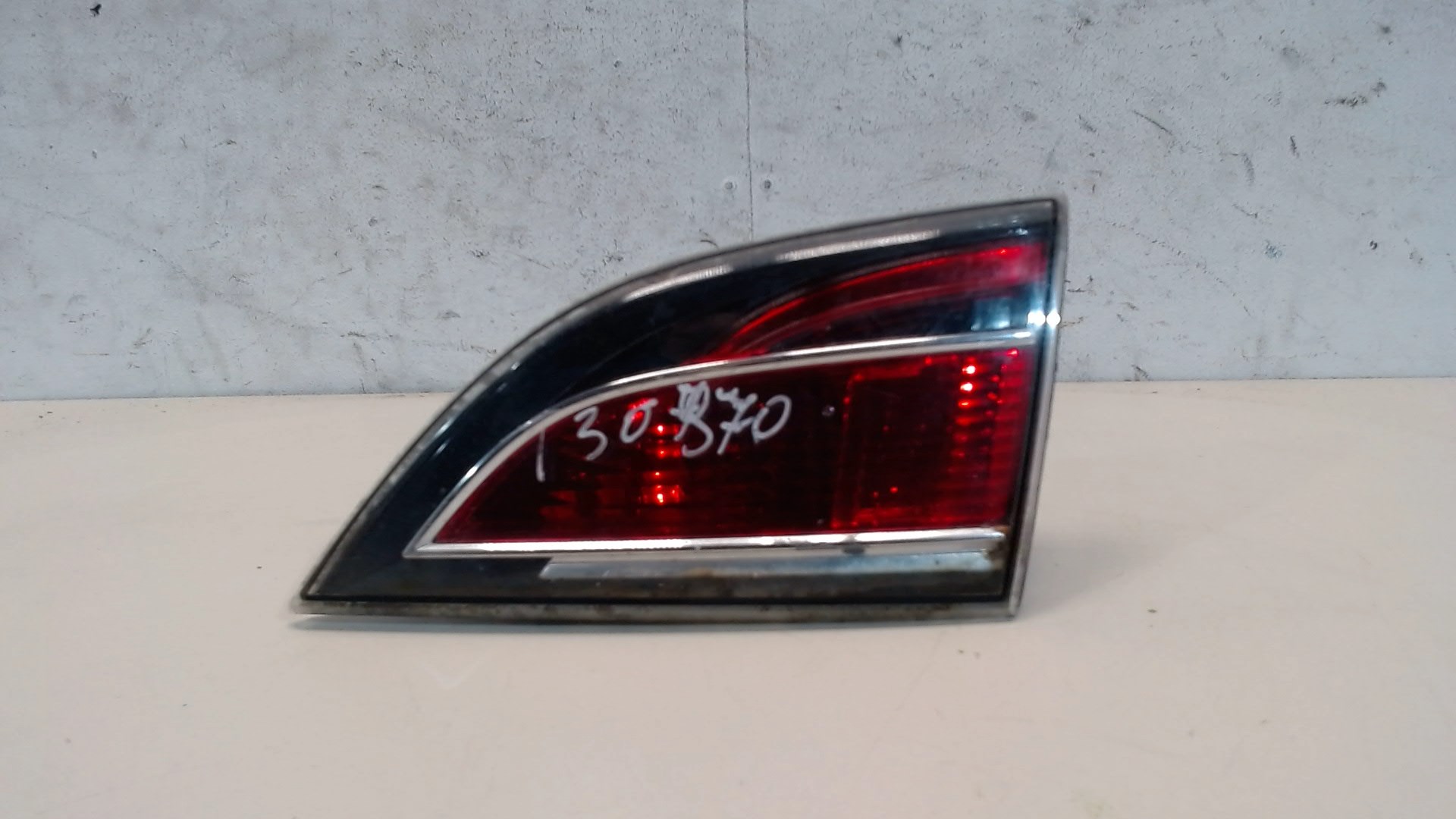 Фонарь задний внутренний правый