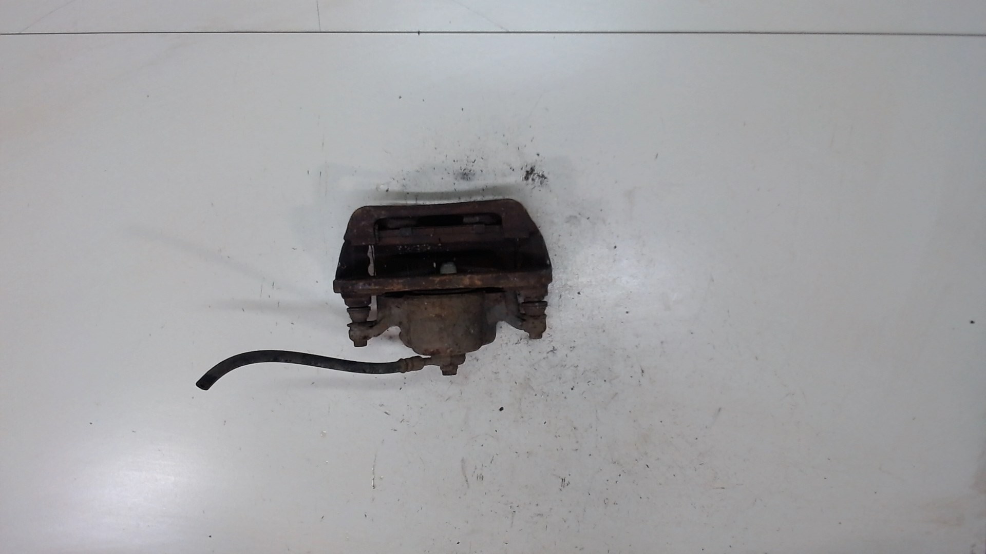 Суппорт передний левый