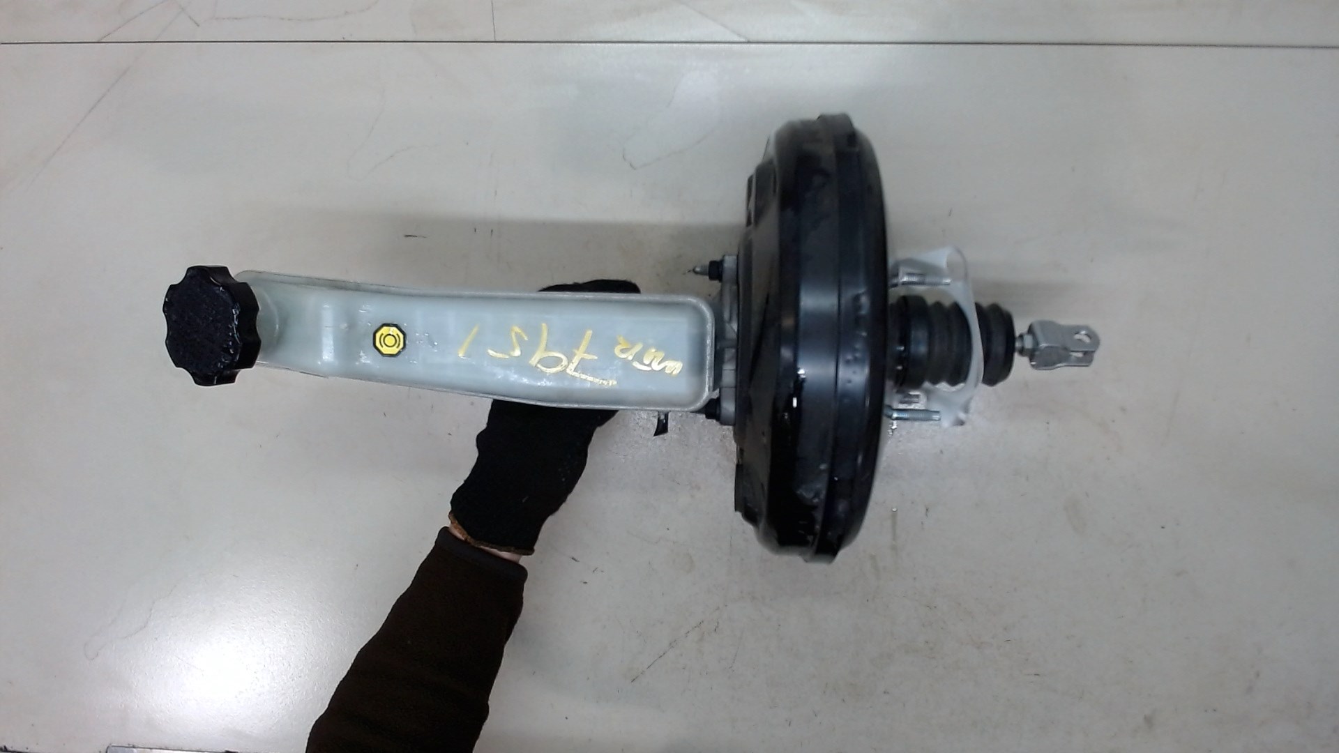 Цилиндр тормозной главный