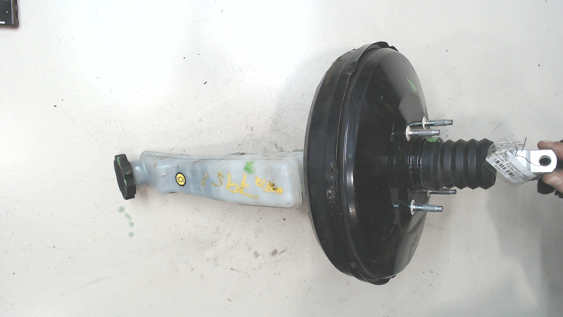 Цилиндр тормозной главный