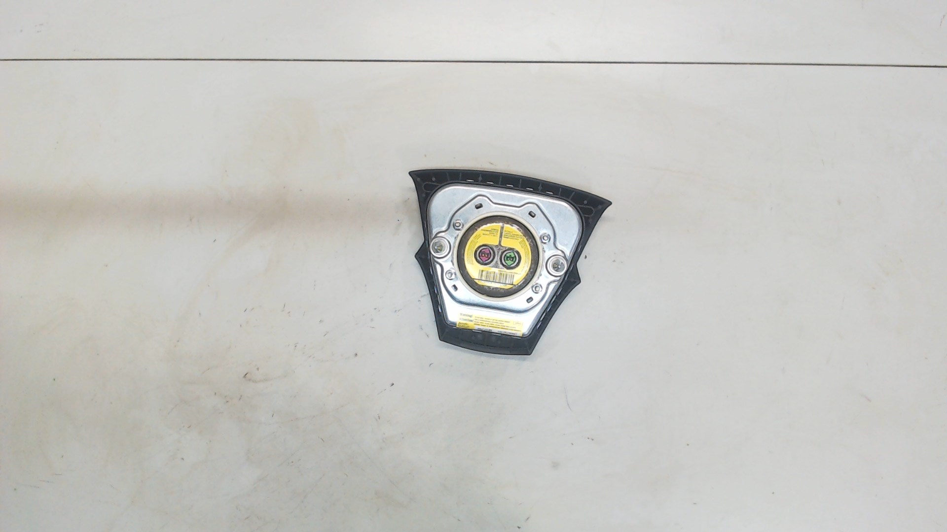 Подушка безопасности в рулевое колесо