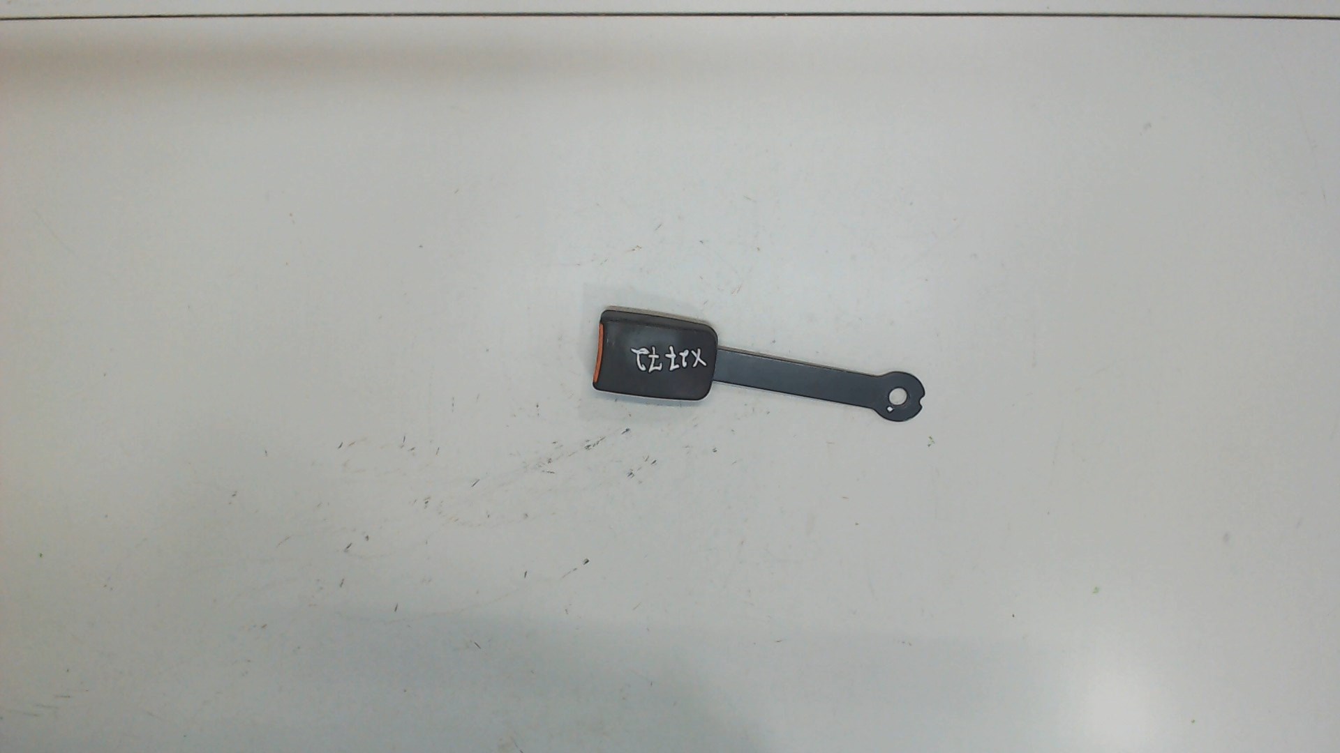 Ответная часть ремня безопасности