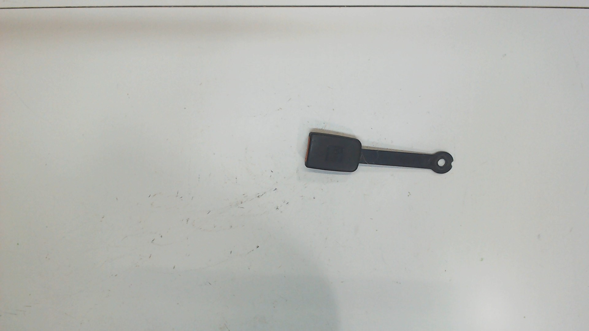 Ответная часть ремня безопасности