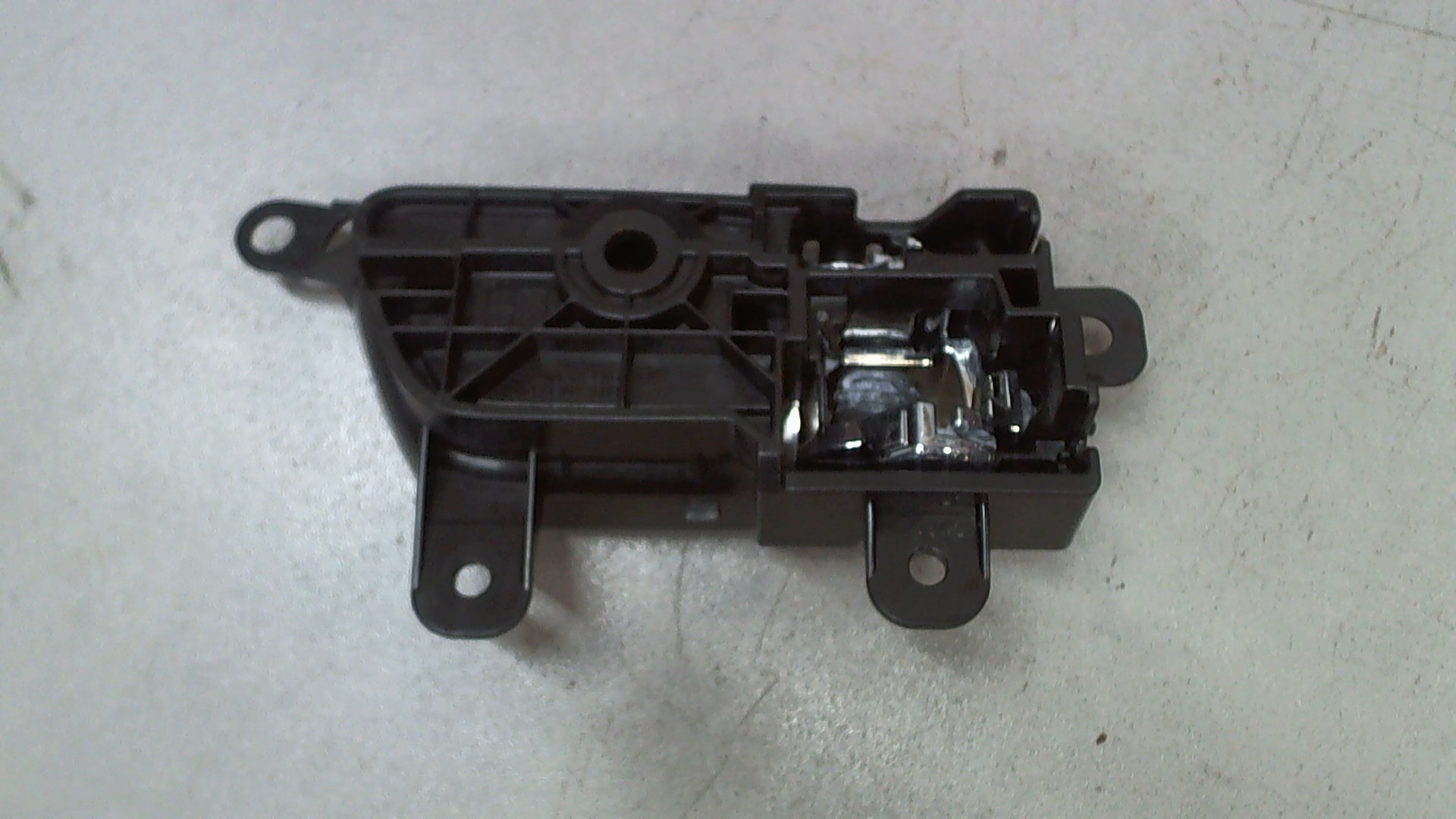 Ручка двери передней внутренняя левая