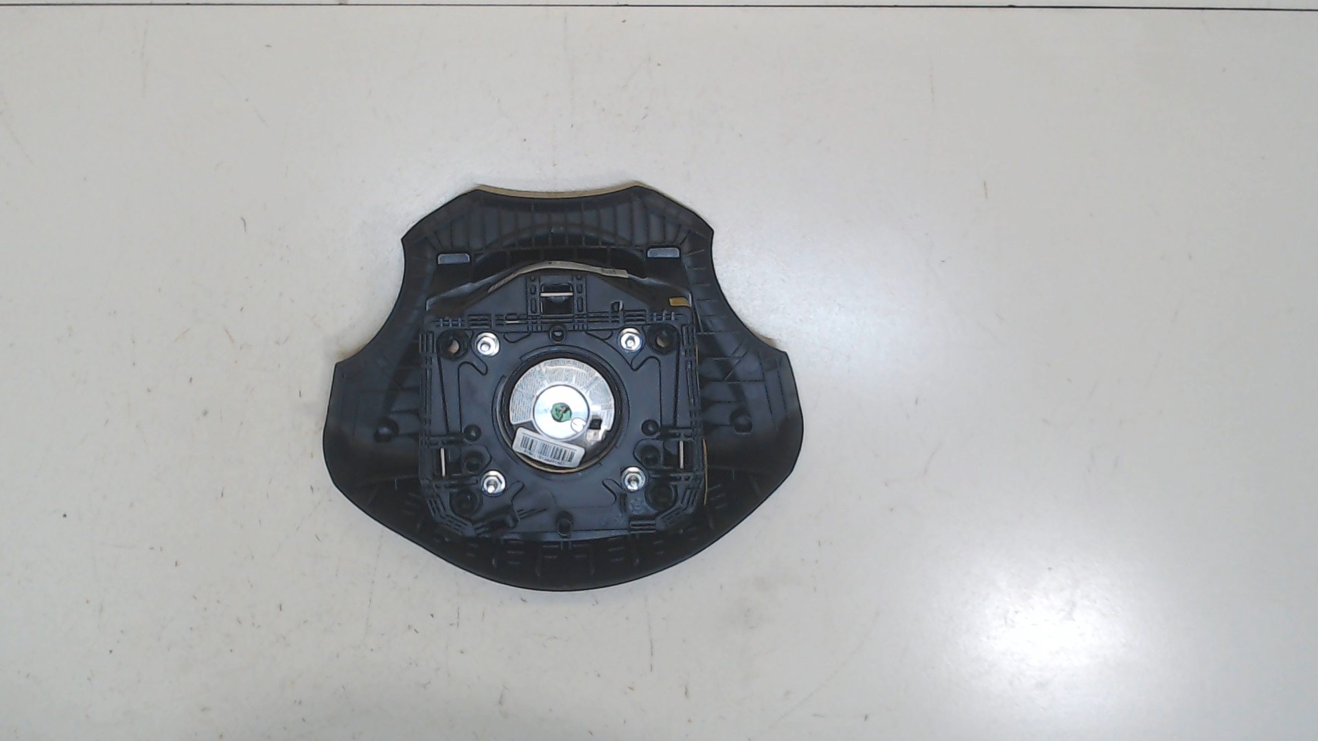 Подушка безопасности в рулевое колесо