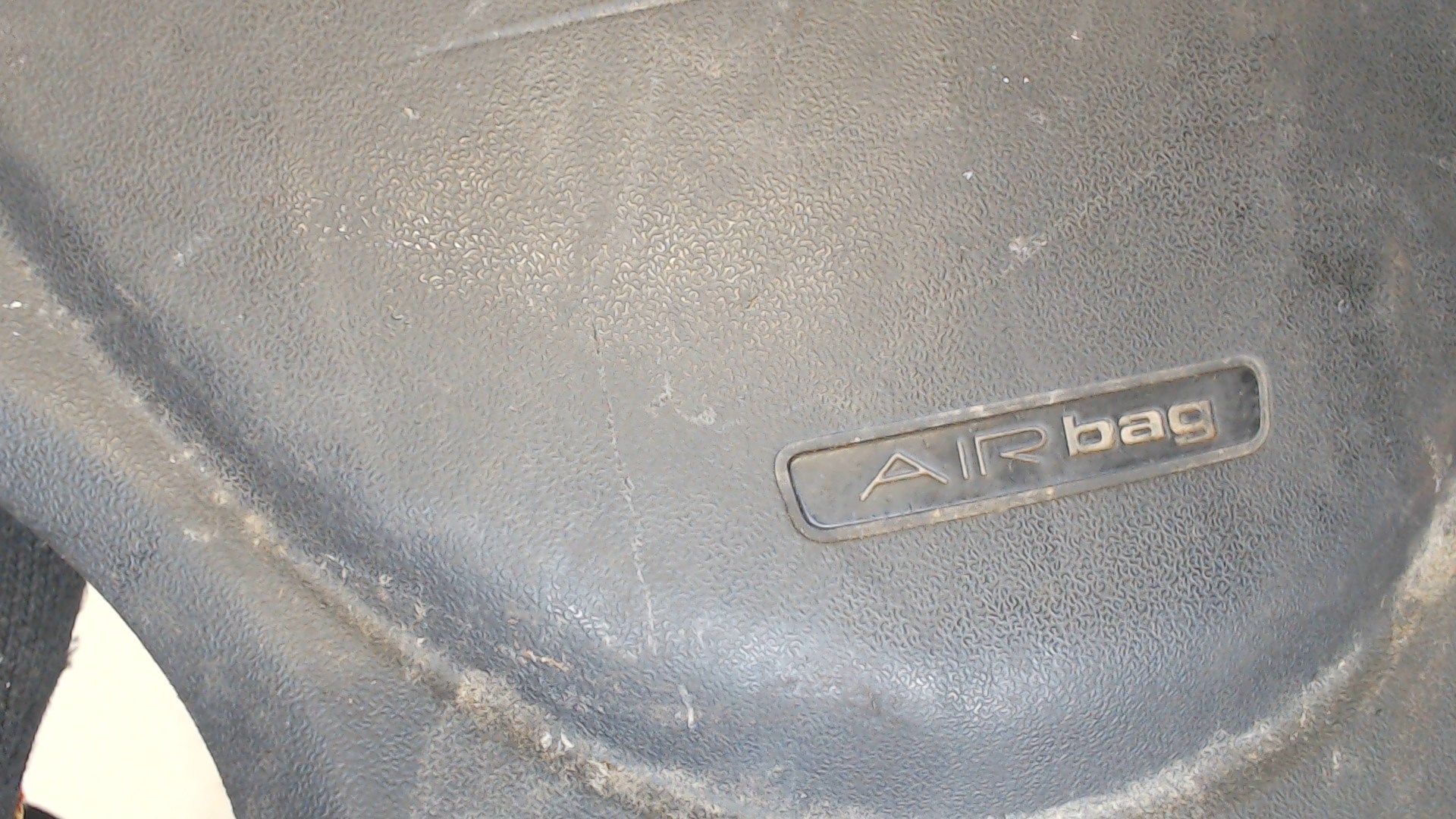 Подушка безопасности в рулевое колесо