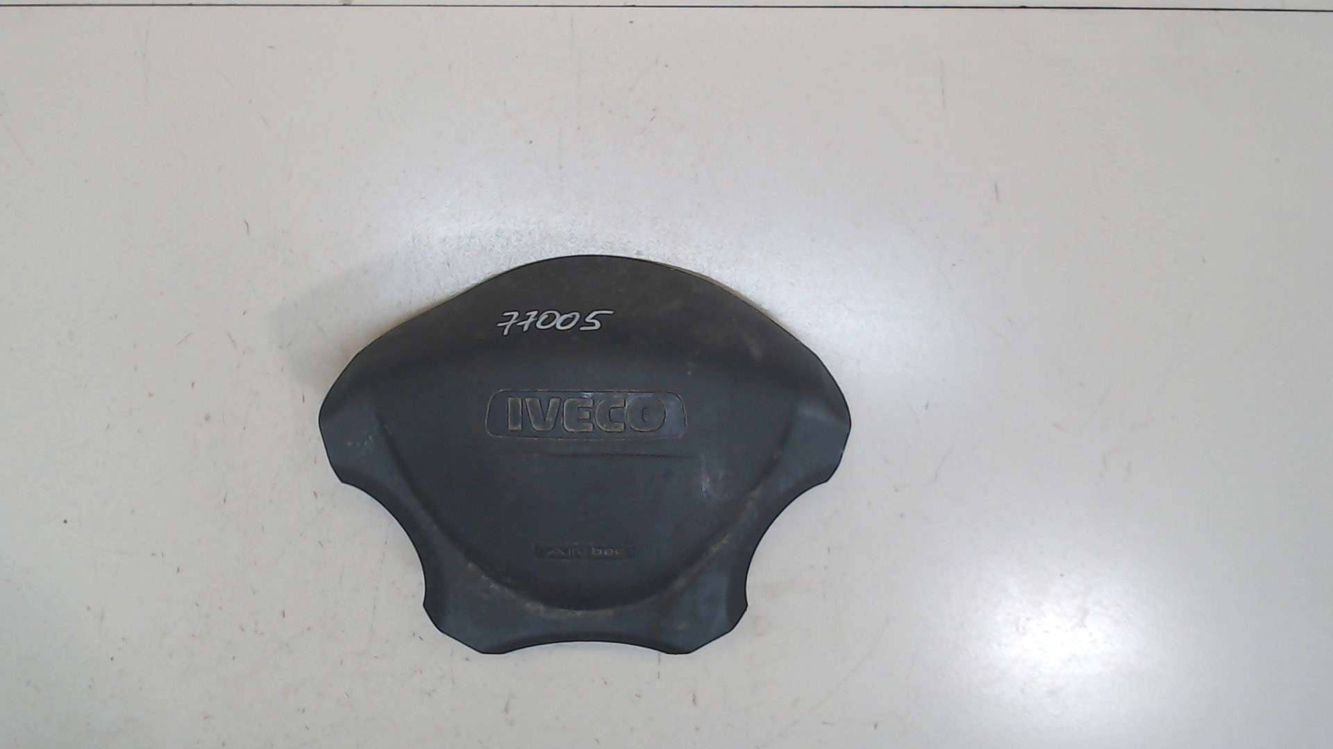 Подушка безопасности в рулевое колесо