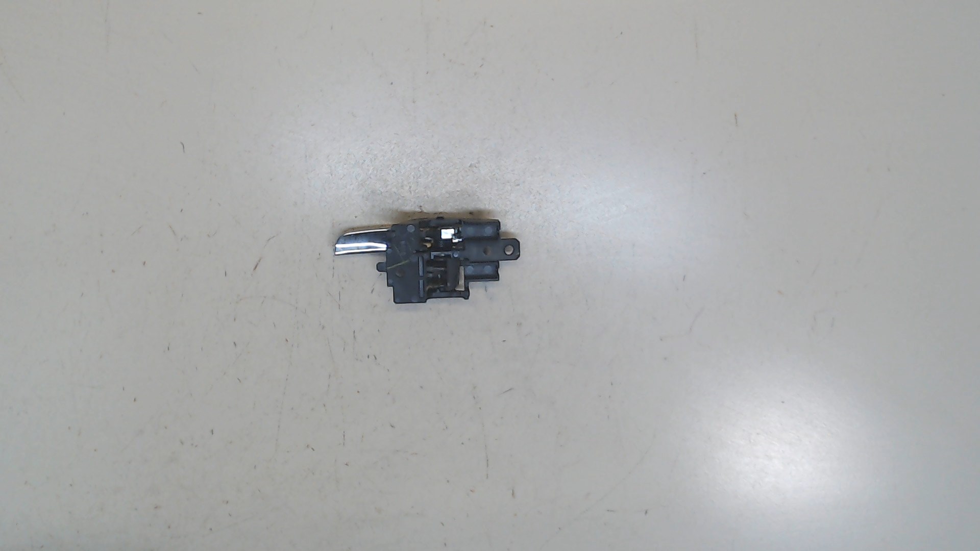 Ручка двери передней внутренняя правая