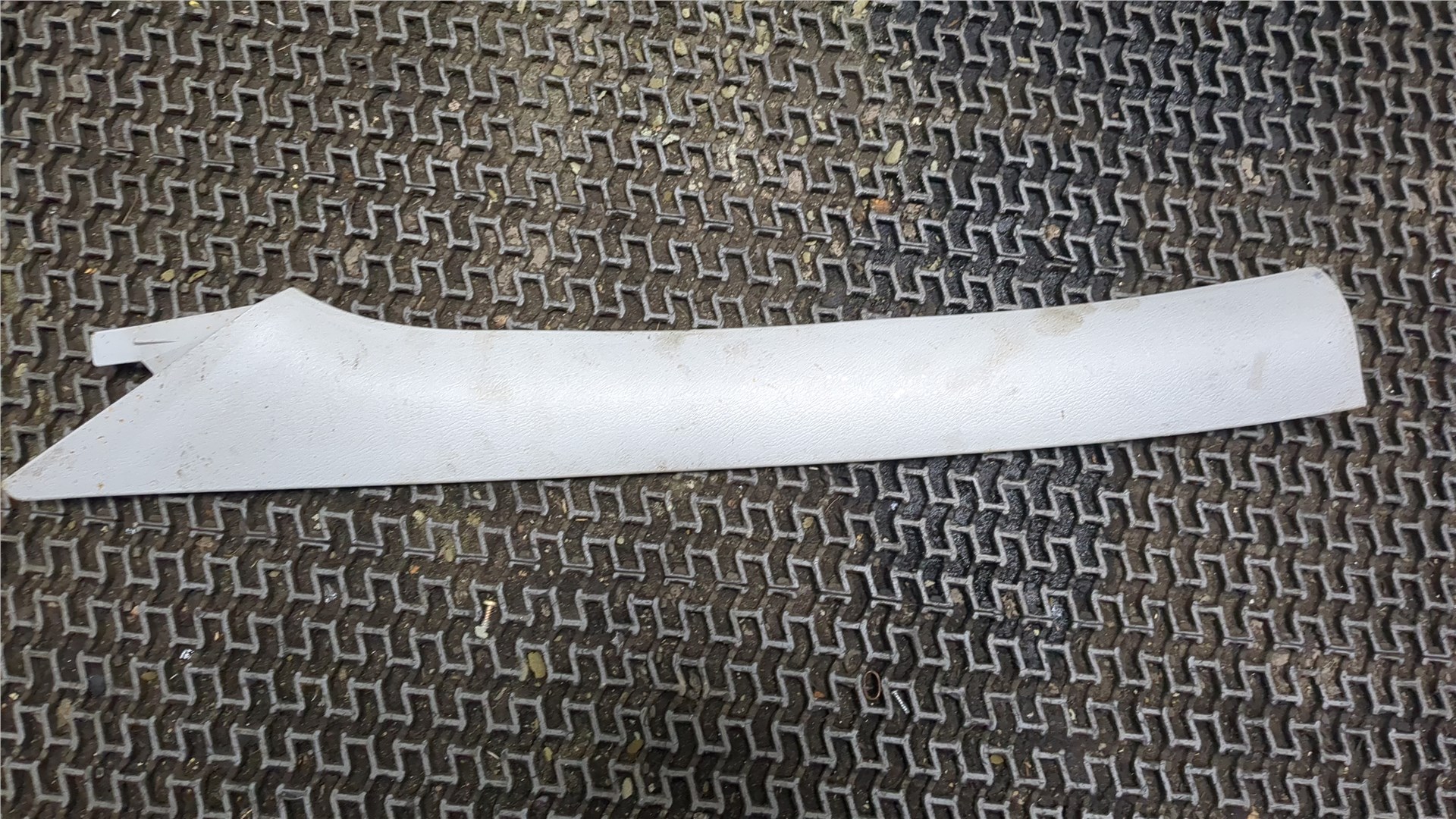 Обшивка стойки