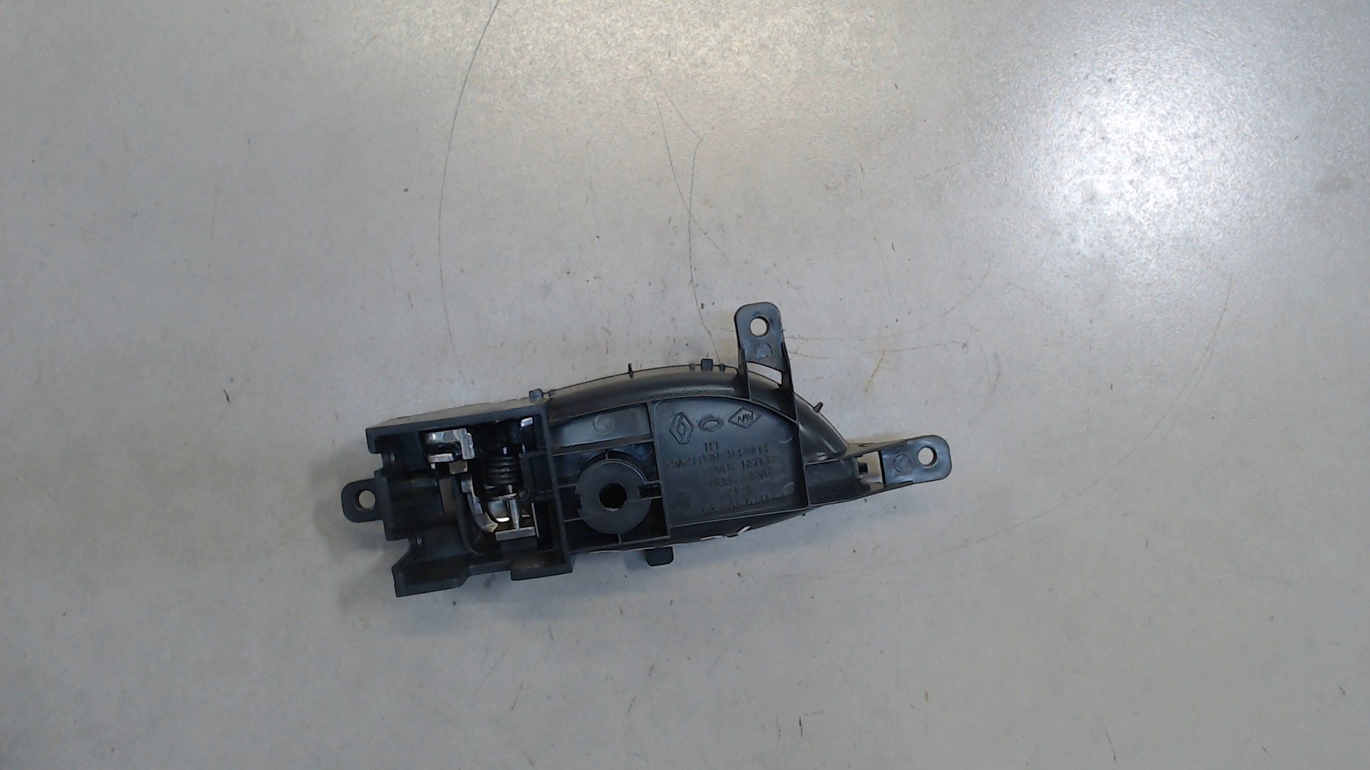 Ручка двери передней внутренняя левая