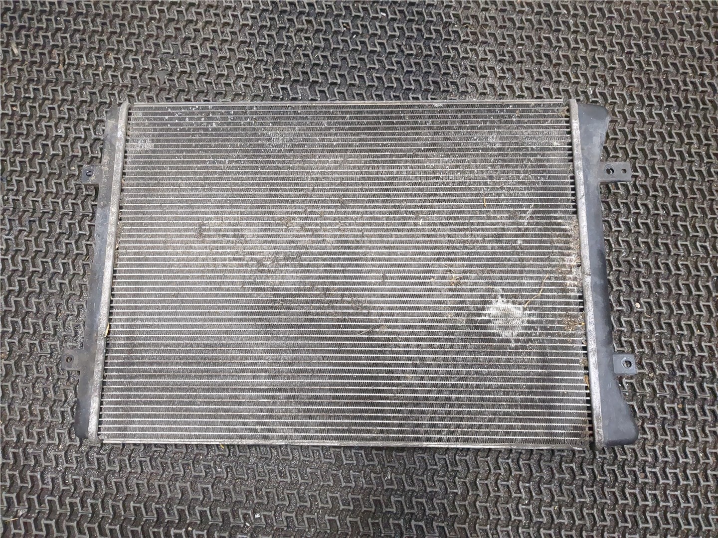 Радиатор охлаждения двигателя основной