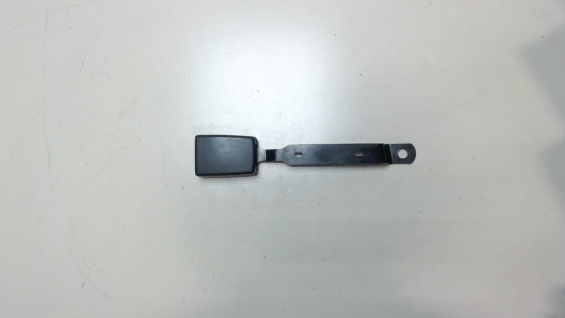 Ответная часть ремня безопасности