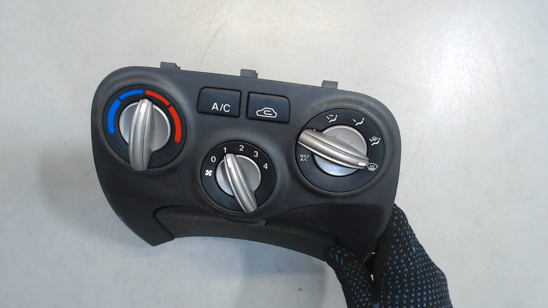 Переключатель отопителя