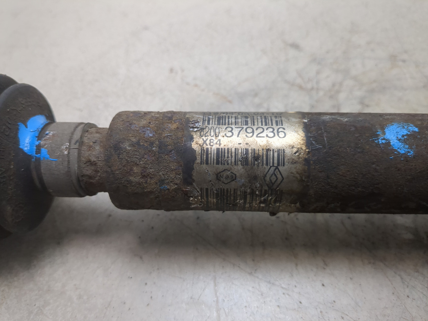 Полуось передняя левая