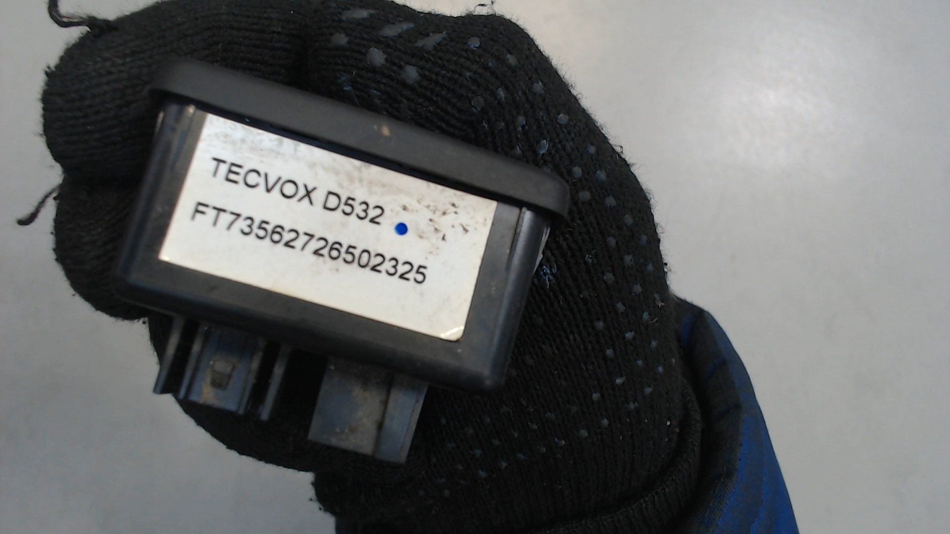 Гнездо AUX / USB IN