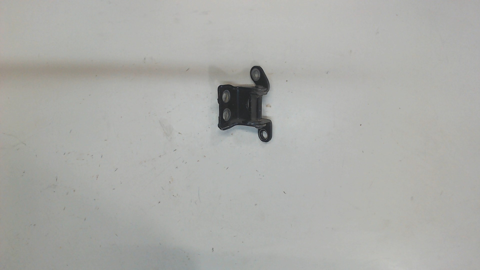 Петля двери