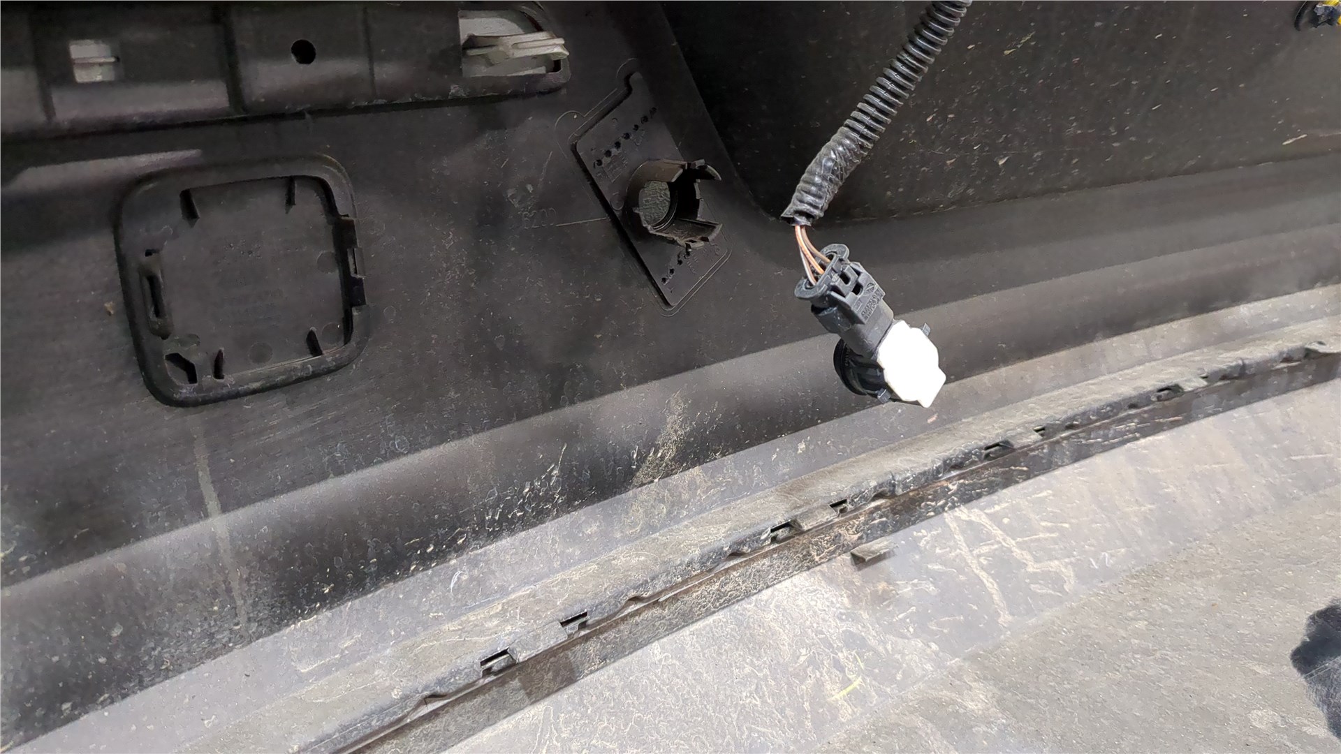 Бампер задний