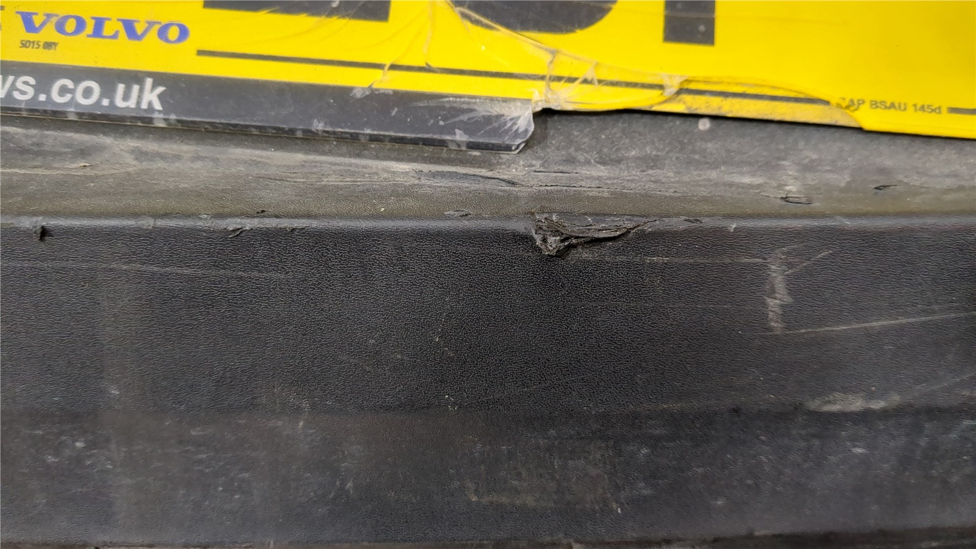 Бампер задний