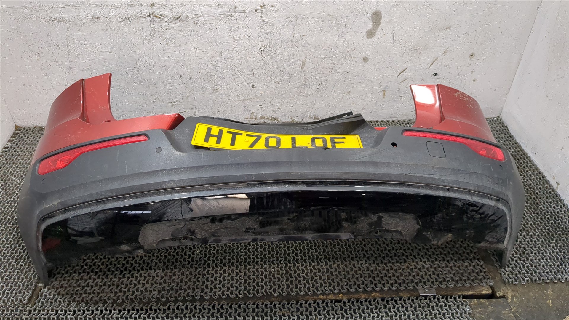 Бампер задний