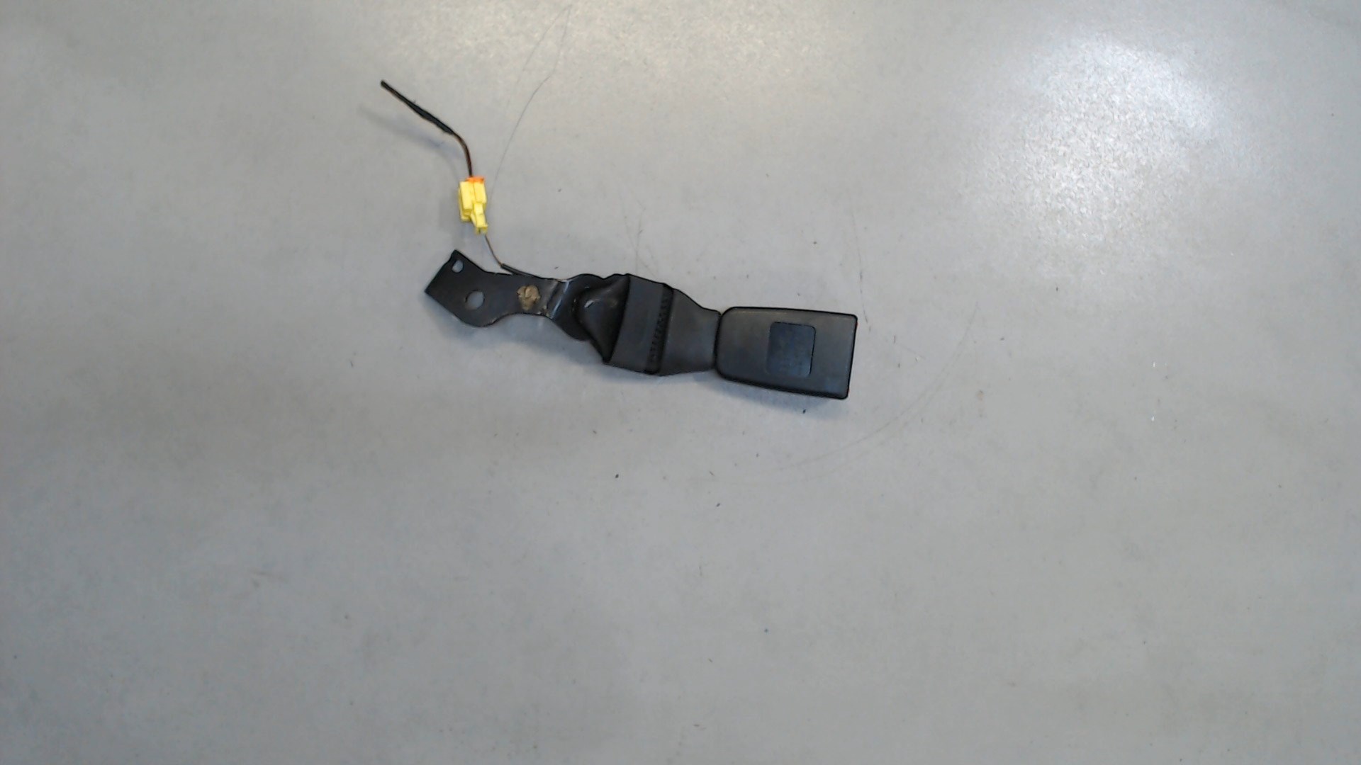 Ответная часть ремня безопасности