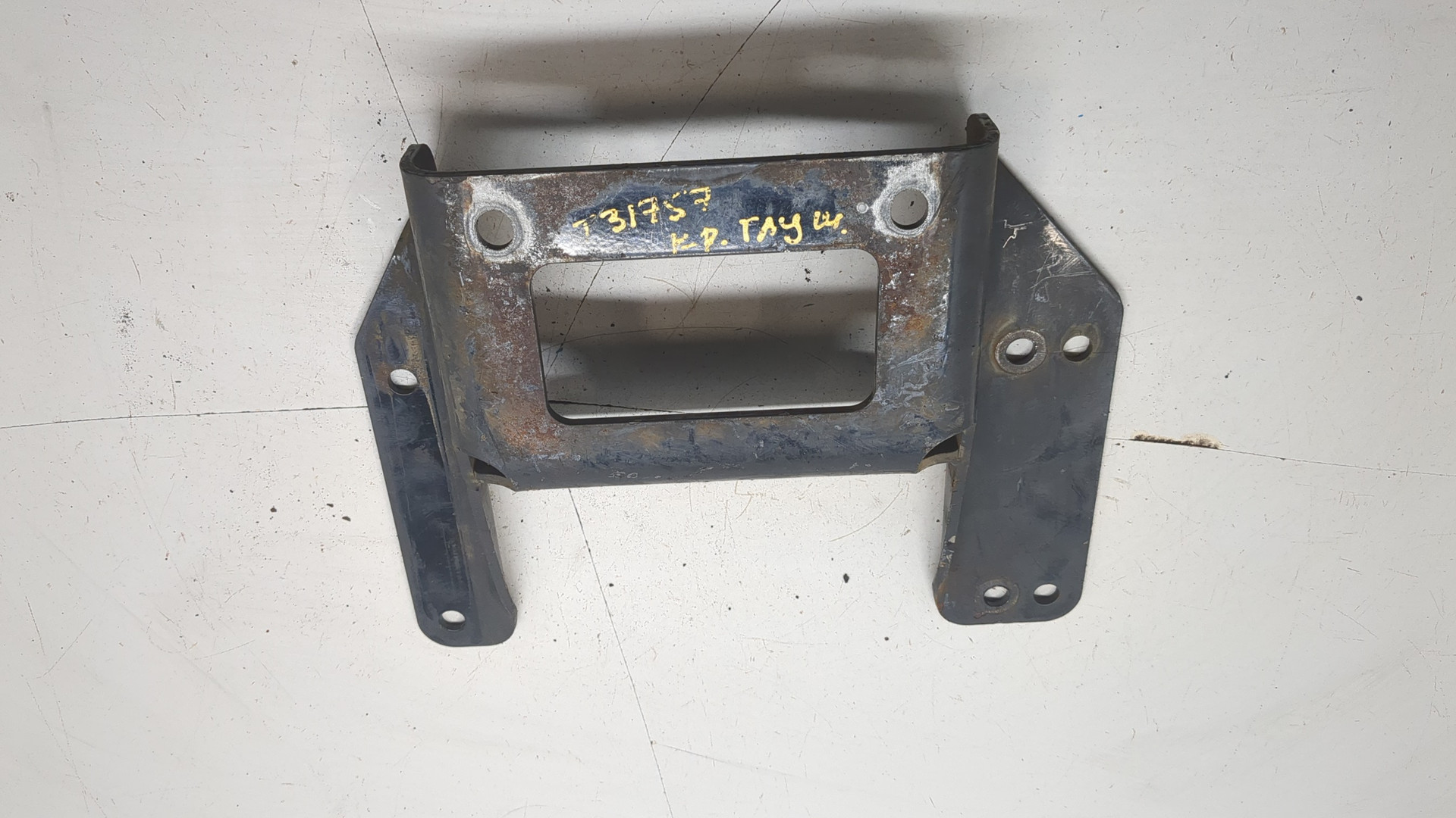 Кронштейн глушителя