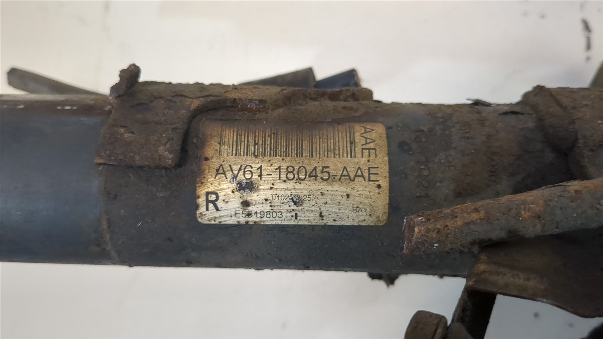 Амортизатор передний правый