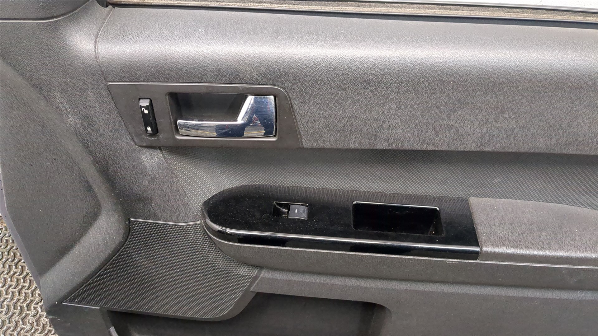 Дверь передняя правая