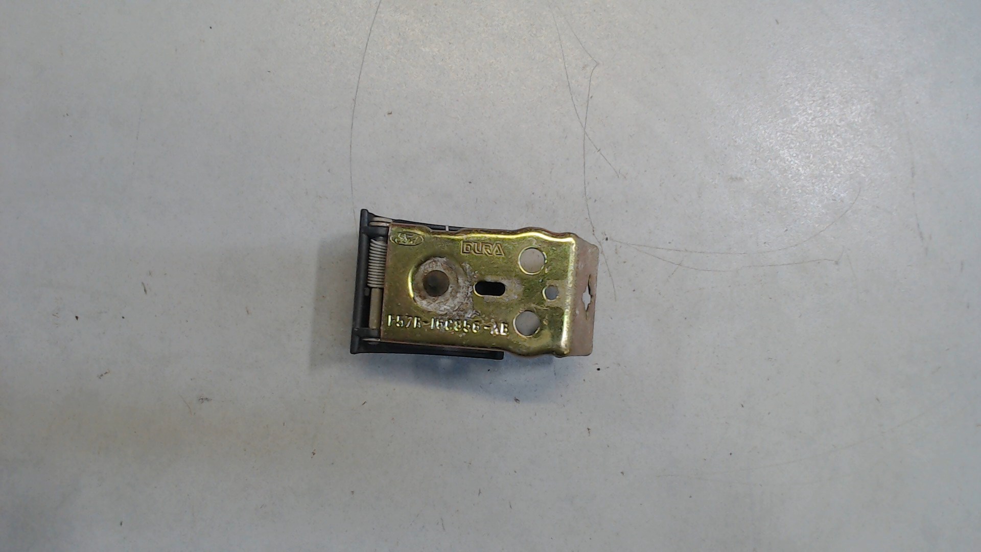 Ручка открывания капота