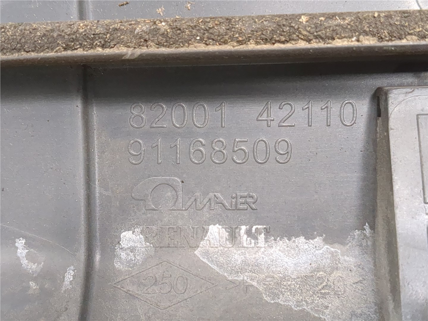 Молдинг крыши правый