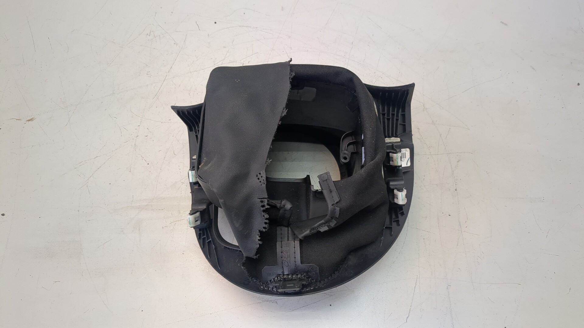 Кожух рулевой колонки