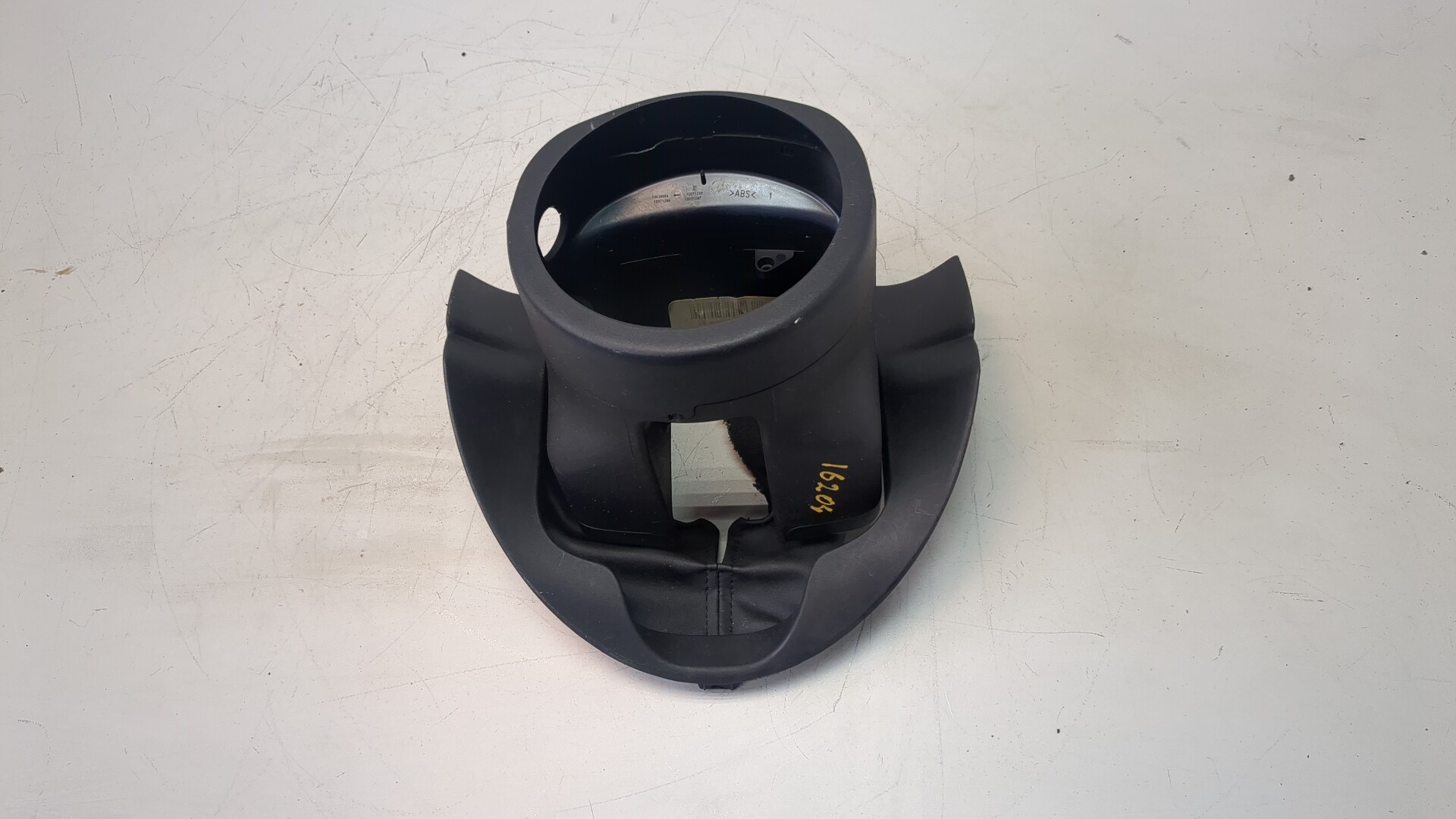 Кожух рулевой колонки