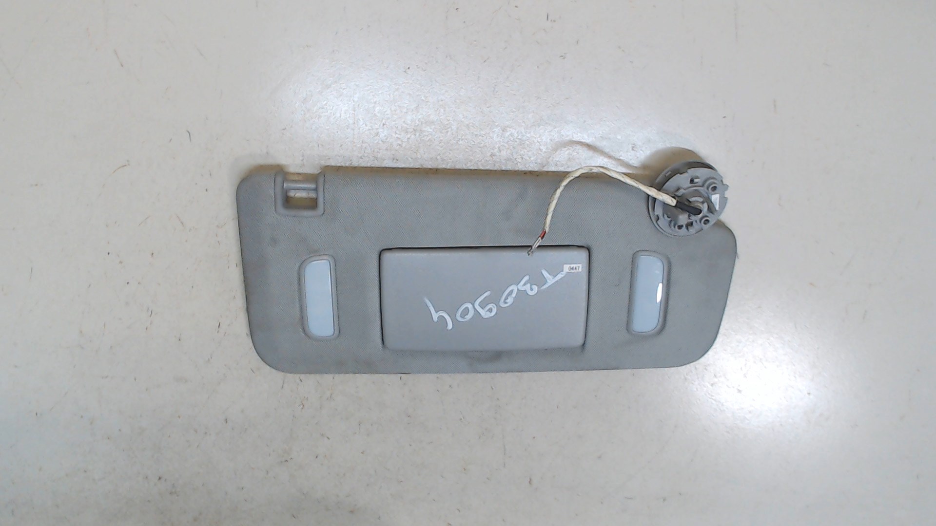 Козырек солнцезащитный