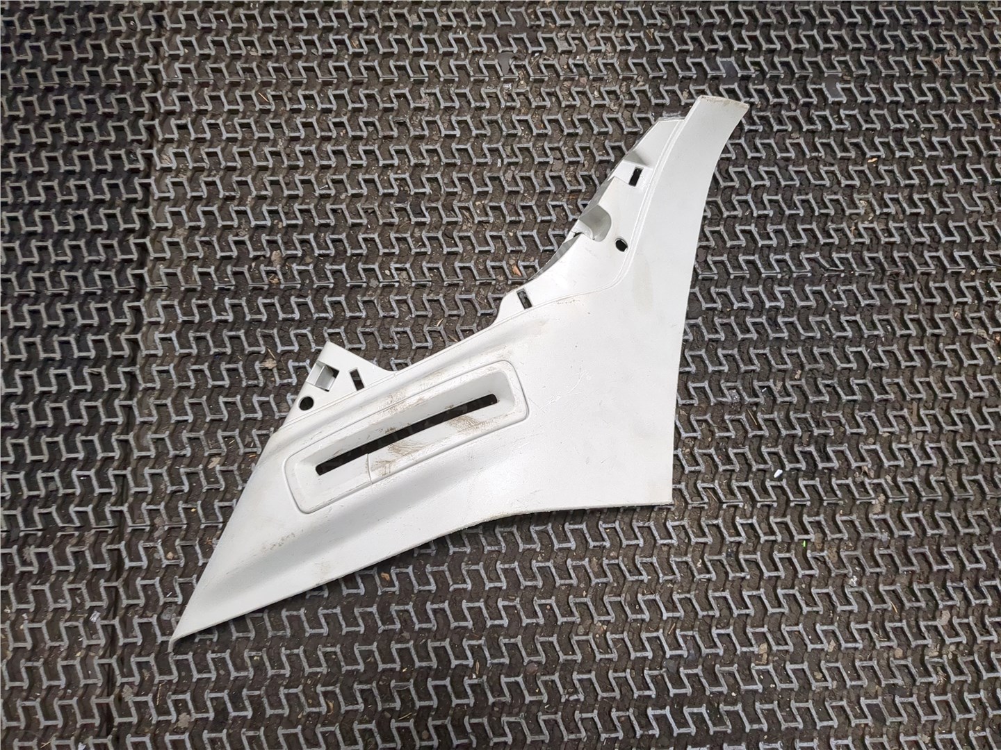 Обшивка стойки