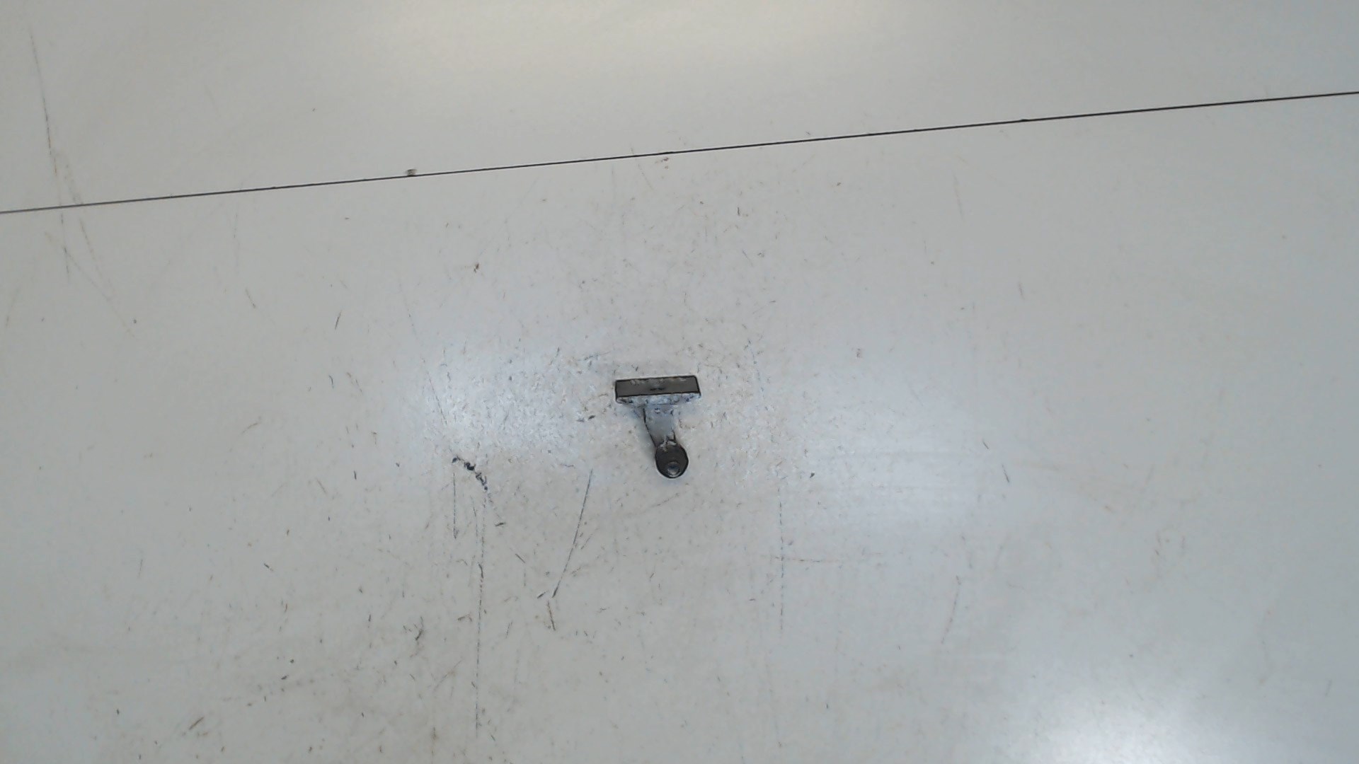 Петля двери