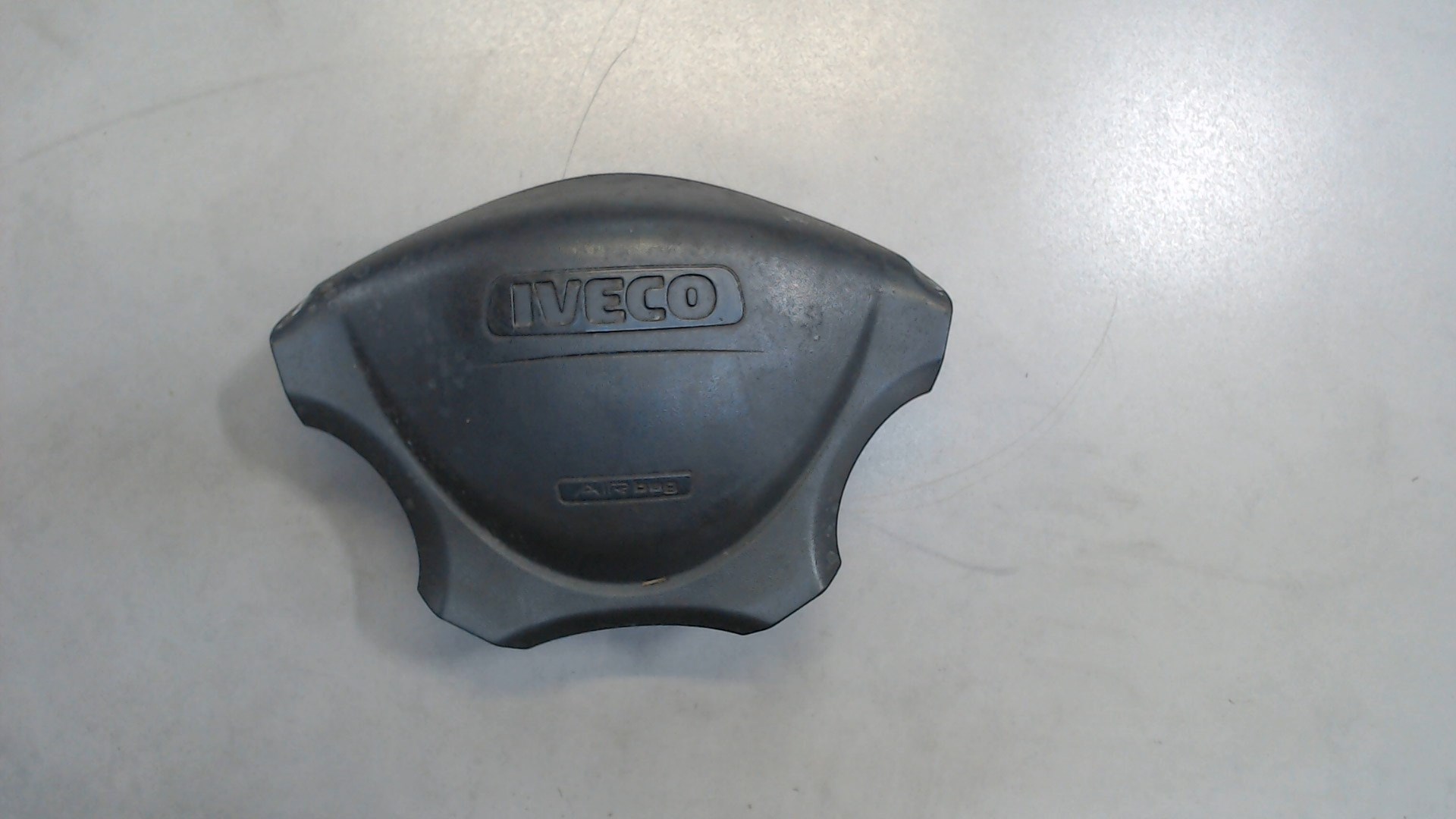 Подушка безопасности в рулевое колесо