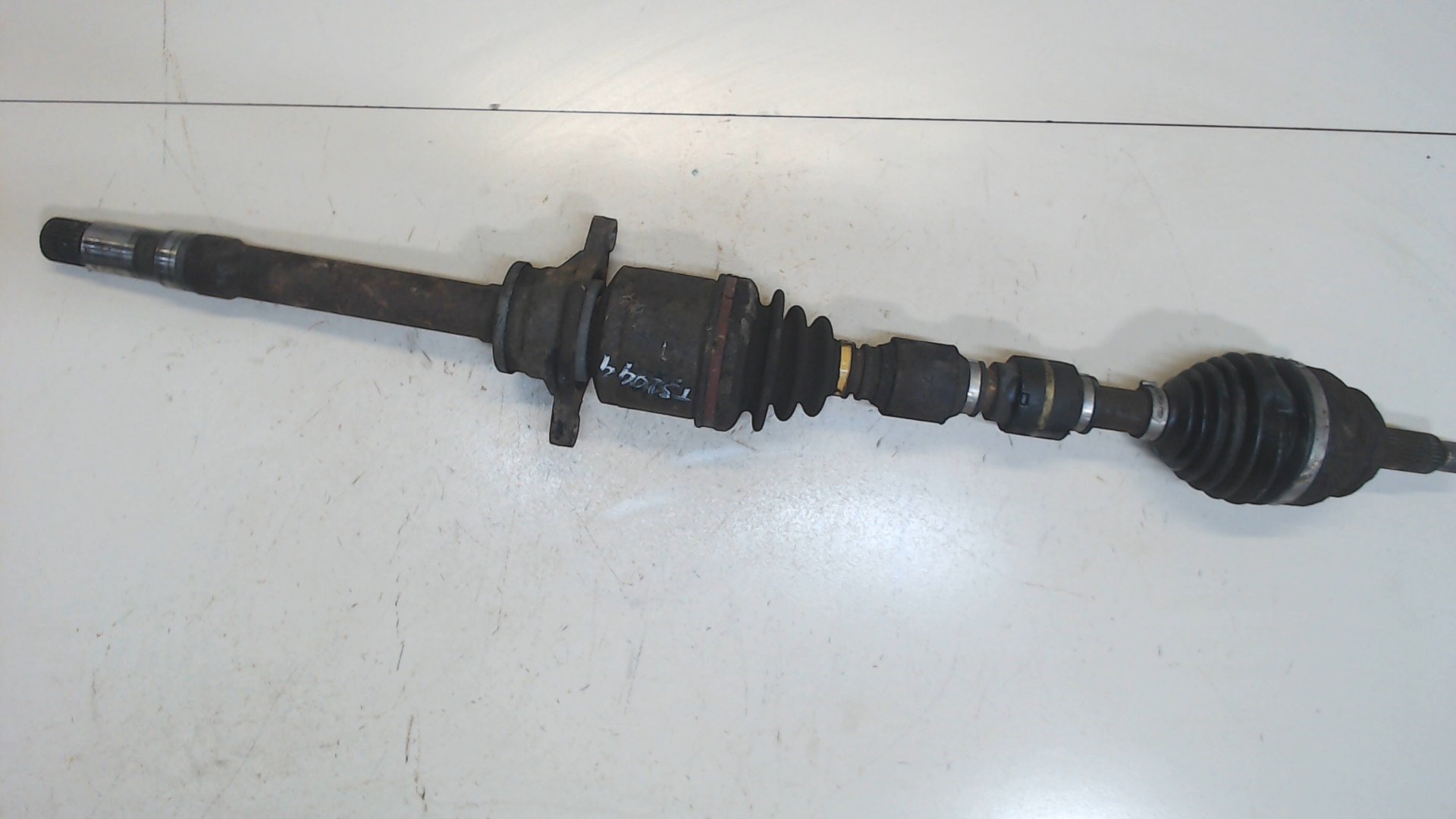 Полуось передняя правая